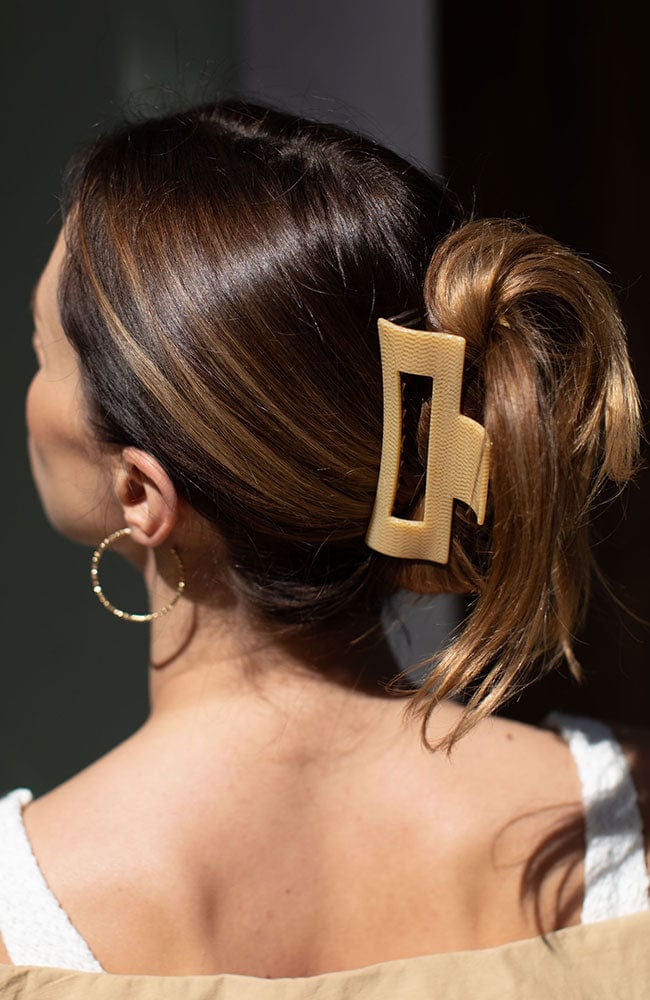 Large Cutout Rectangle Claw Clip - Straw